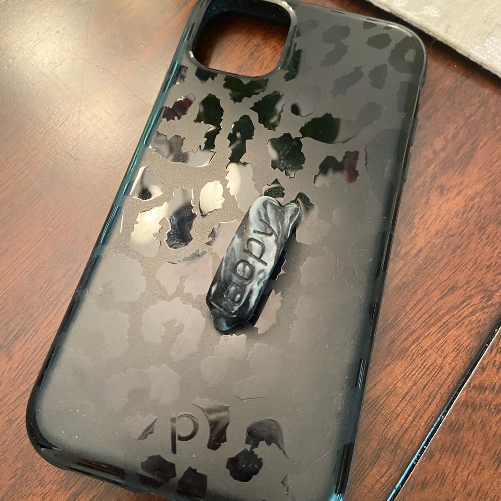 iPhone 11 Loopy case